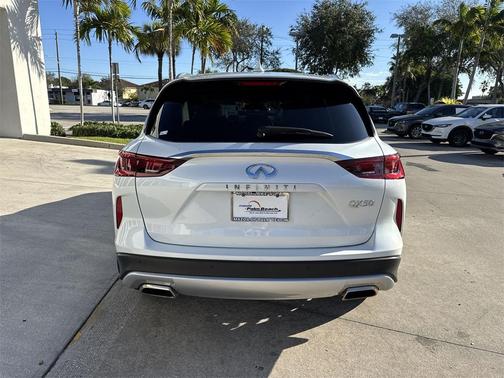 2024 INFINITI QX50 Luxe