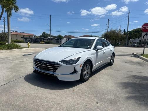 2023 Hyundai SONATA SE