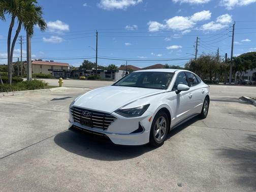 2023 Hyundai SONATA SE