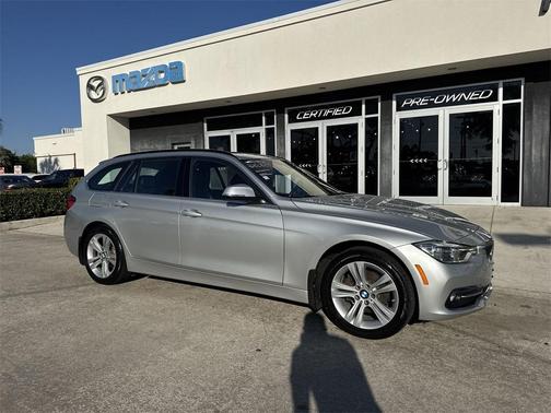 2018 BMW 330 i xDrive
