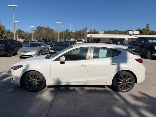2018 Mazda Mazda3 Touring