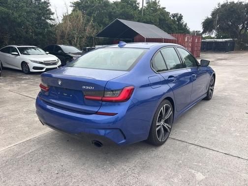 2021 BMW 330 i xDrive