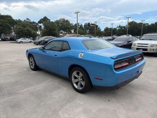 B5 Blue Pearlcoat 2019 Dodge Challenger SXT