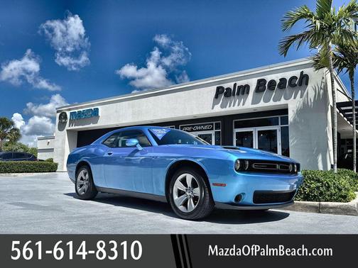 B5 Blue Pearlcoat 2019 Dodge Challenger SXT