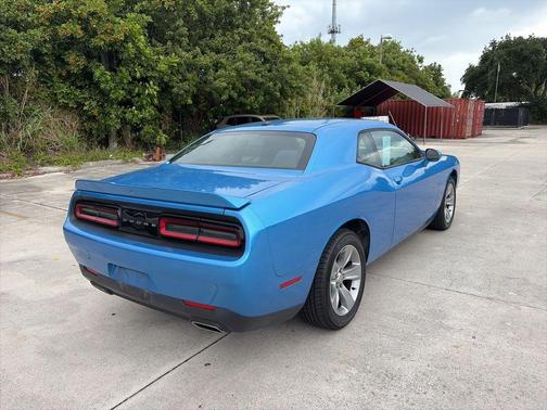 B5 Blue Pearlcoat 2019 Dodge Challenger SXT