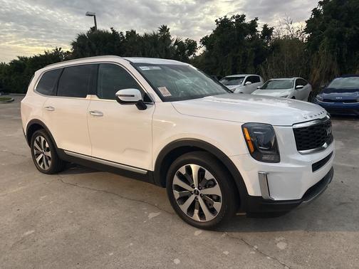 2022 Kia Telluride S