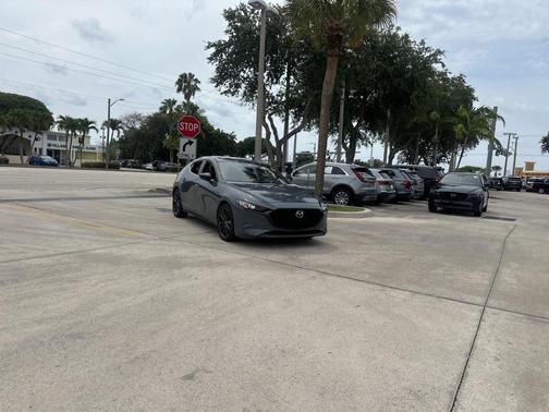 2023 Mazda Mazda3 2.5 S Carbon Edition