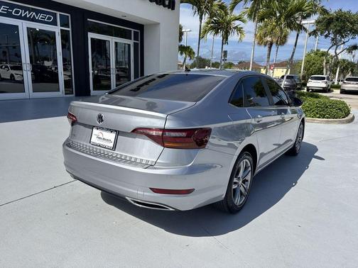 Pyrite Silver Metallic 2019 Volkswagen Jetta 1.4T R-Line