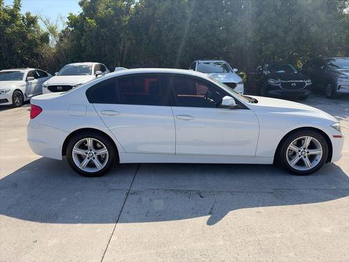 Alpine White 2015 BMW 320 i