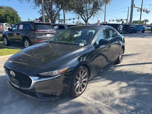 2019 Mazda Mazda3 FWD w/Premium Package