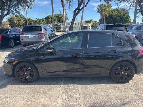 2022 Volkswagen Golf GTI 2.0T SE