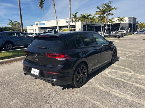 2022 Volkswagen Golf GTI 2.0T SE
