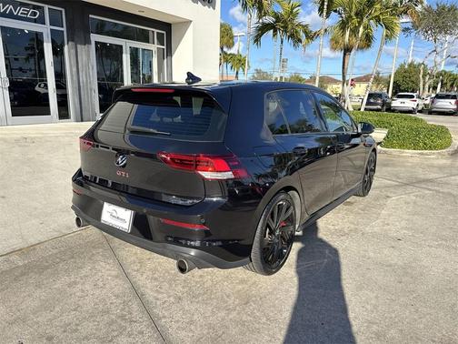 2022 Volkswagen Golf GTI 2.0T SE