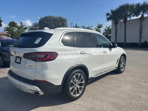 2023 BMW X5 sDrive40i