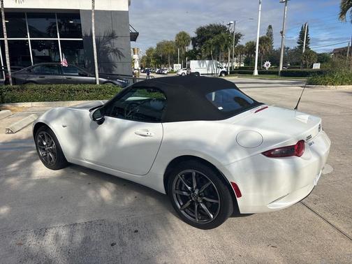 2021 Mazda MX-5 Miata Grand Touring