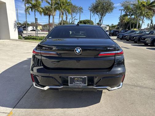 2024 BMW 740 i xDrive