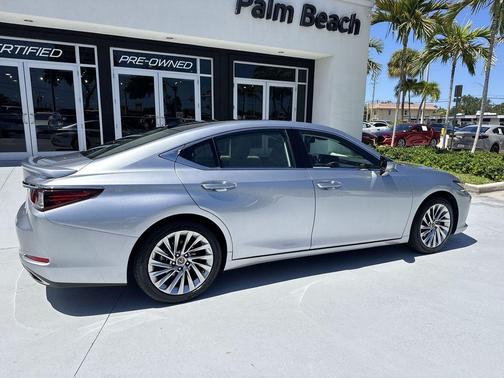Iridium 2022 Lexus ES 350 Ultra Luxury
