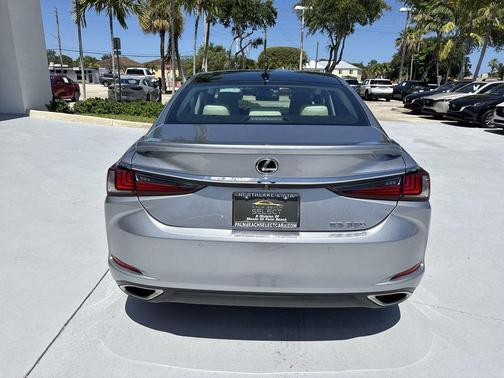 Iridium 2022 Lexus ES 350 Ultra Luxury