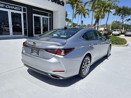 Iridium 2022 Lexus ES 350 Ultra Luxury