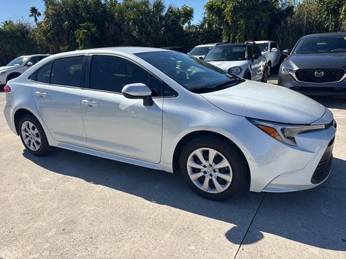 2024 Toyota Corolla Hybrid LE