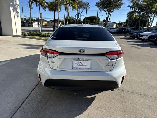 2024 Toyota Corolla Hybrid LE
