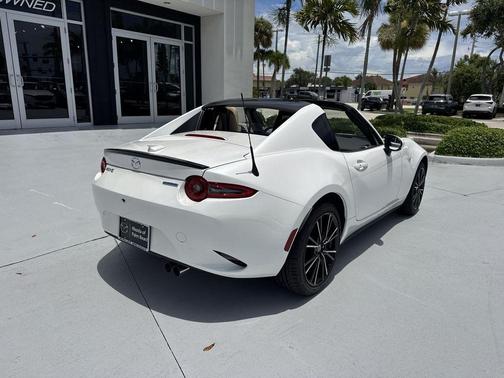 Snowflake White Pearl 2026 Mazda MX-5 Miata Grand Touring