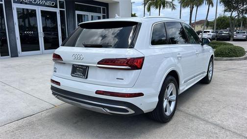 2024 Audi Q7 45 Premium Plus