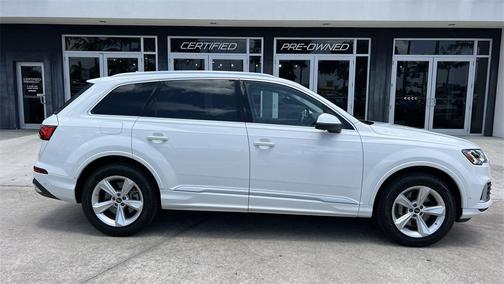 2024 Audi Q7 45 Premium Plus