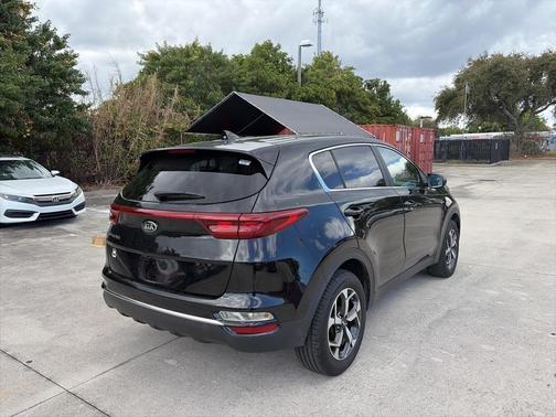2022 Kia Sportage LX