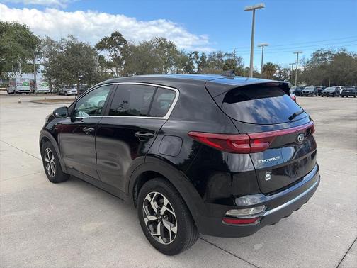 2022 Kia Sportage LX