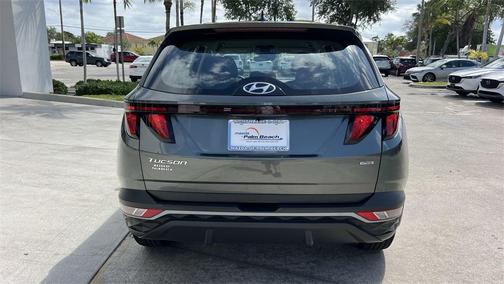 2023 Hyundai TUCSON SE