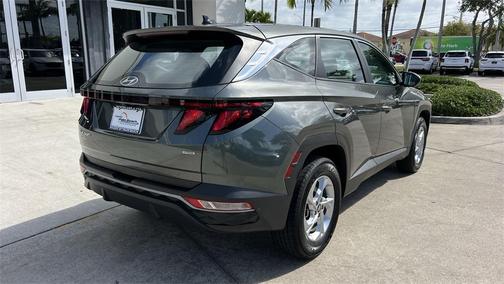 2023 Hyundai TUCSON SE
