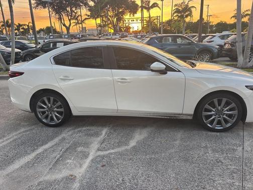 2023 Mazda Mazda3 FWD w/Select Package