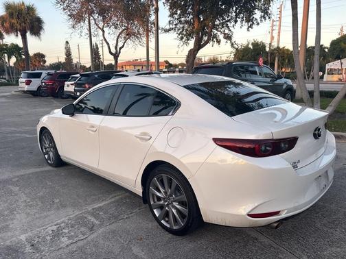 2023 Mazda Mazda3 FWD w/Select Package