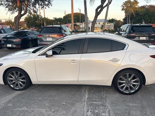 2023 Mazda Mazda3 FWD w/Select Package