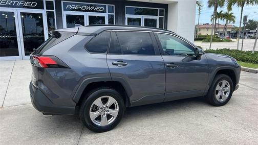 2022 Toyota RAV4 XLE