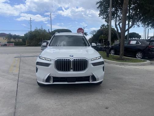 2024 BMW X7 xDrive40i
