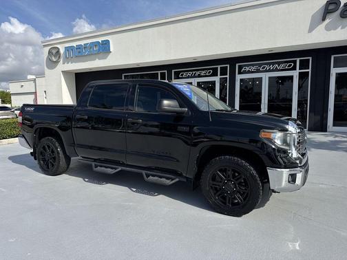 Midnight Black Metallic 2019 Toyota Tundra SR5