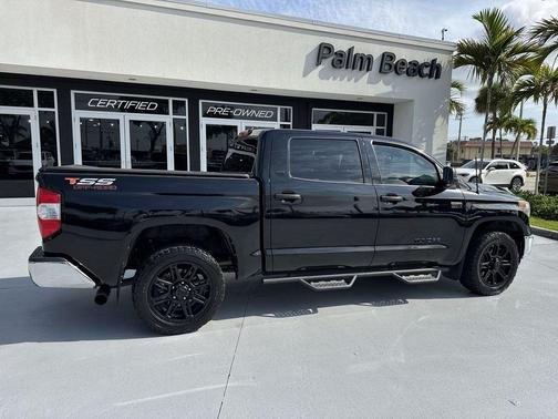 Midnight Black Metallic 2019 Toyota Tundra SR5
