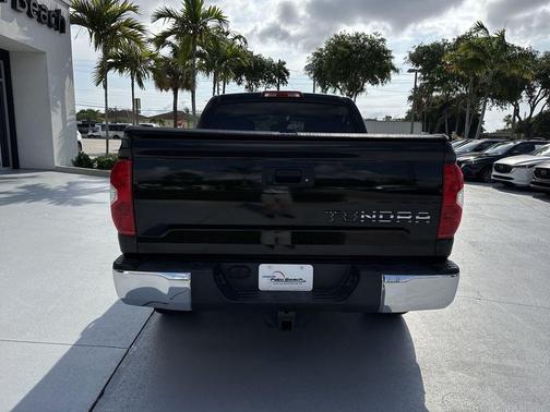 Midnight Black Metallic 2019 Toyota Tundra SR5