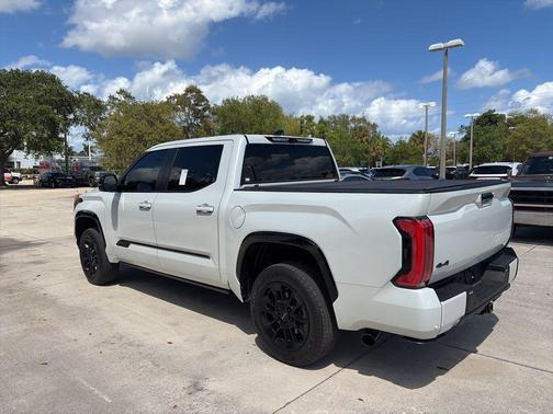 2024 Toyota Tundra Hybrid Platinum