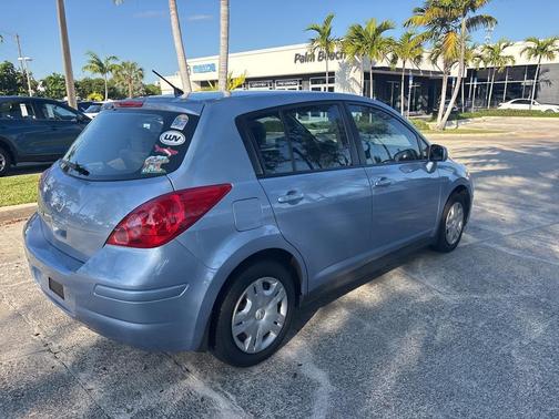 2011 Nissan Versa 