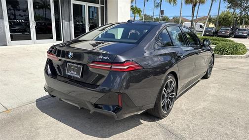 2025 BMW 540 i xDrive