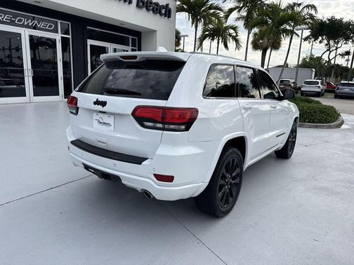 Bright White Clearcoat 2018 Jeep Grand Cherokee Altitude