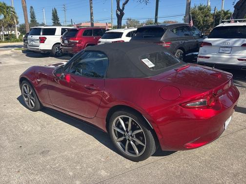 2022 Mazda MX-5 Miata Grand Touring