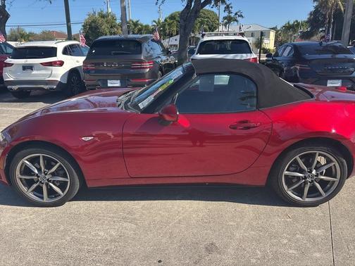 2022 Mazda MX-5 Miata Grand Touring