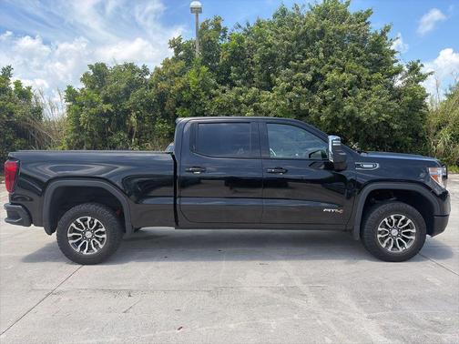 Onyx Black 2021 GMC Sierra 1500 AT4