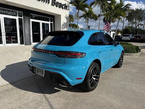 2023 Porsche Macan T