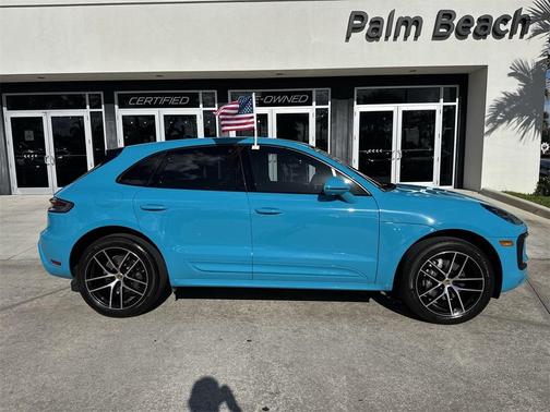 2023 Porsche Macan T