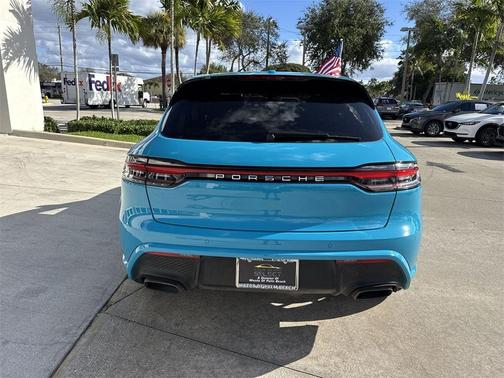 2023 Porsche Macan T